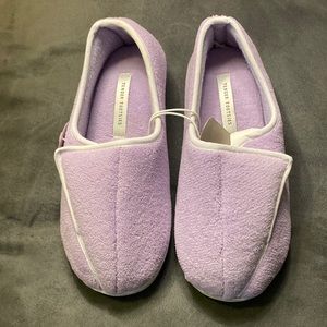 Brand New Tender Tooties Lilac Slippers - size M, Wide, Wide